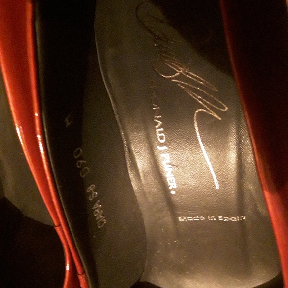 Red Pumps - Picture 2 of 5